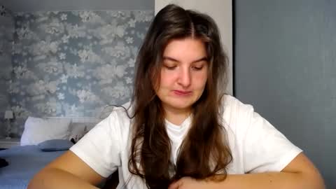 Elanis online show from March 27, 2026, 1:00 pm