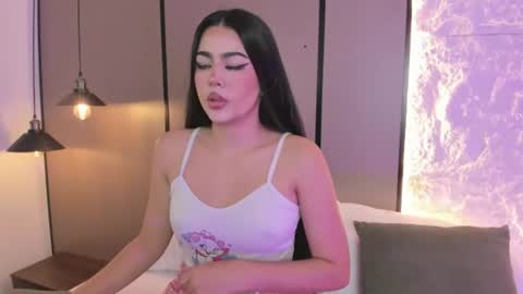 elara_bloom_ online show from June 30, 2026, 2:23 am