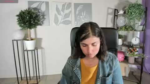 Snapshot of elara_starfall chatting on June 29, 2026, 10:15 am Marta online show from June 29, 2026, 10:15 am