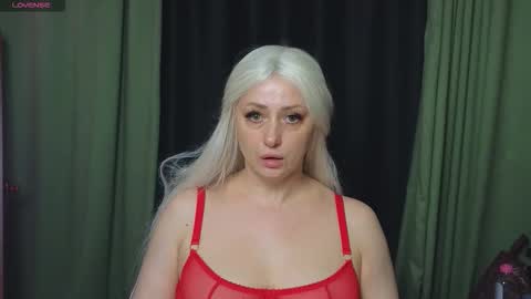 elarasable online show from February 17, 2026, 4:57 pm