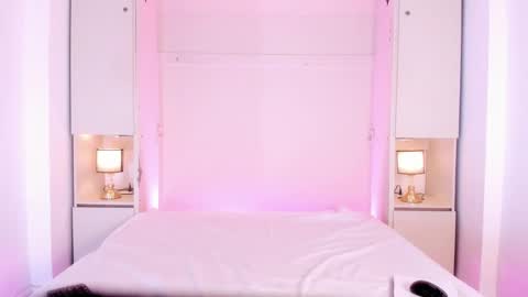 elarey_ online show from February 24, 2026, 12:25 pm