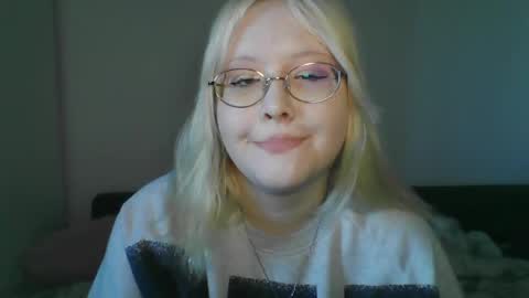 elayne_sweet online show from April 26, 2026, 6:00 am