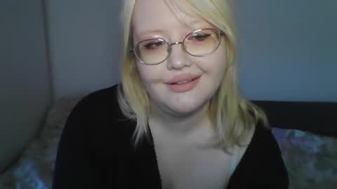 elayne_sweet online show from May 8, 2026, 6:08 am