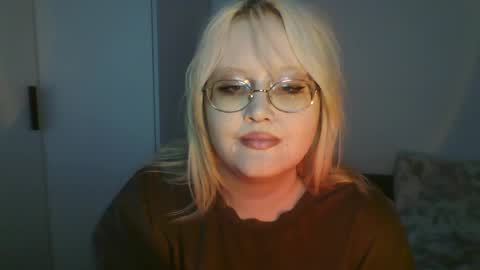 elayne_sweet online show from May 21, 2026, 6:20 am
