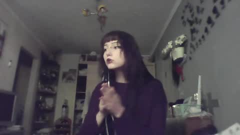 Snapshot of elaynetanton chatting on May 17, 2026, 4:03 pm Lia online show from May 17, 2026, 4:03 pm