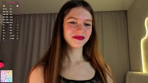 Mia online show from November 1, 2025, 4:47 am