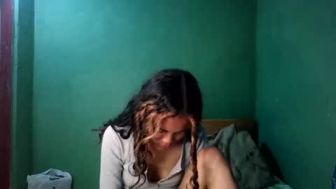 Snapshot of eldie69 chatting on March 18, 2026, 9:40 pm eldie69 online show from March 18, 2026, 9:40 pm