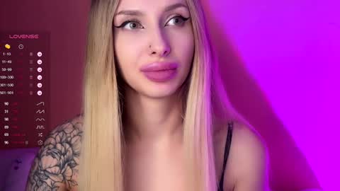 Ella online show from January 21, 2025, 8:43 pm