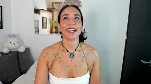 Electra- Please help me reach 100 likes online show from May 8, 2026, 1:22 am