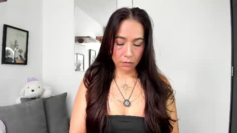 Electra- Please help me reach 100 likes online show from June 8, 2026, 9:48 pm