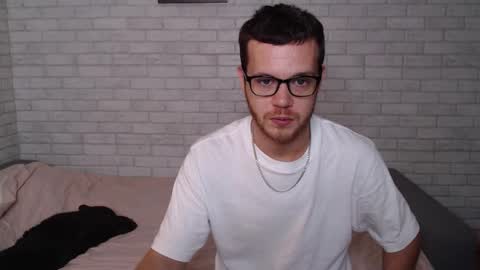 Snapshot of electric_smile chatting on September 22, 2025, 7:54 am Alex online show from September 22, 2025, 7:54 am