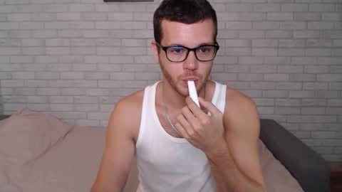 Snapshot of electric_smile chatting on September 23, 2025, 9:45 am Alex online show from September 23, 2025, 9:45 am