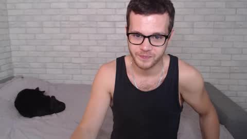 Snapshot of electric_smile chatting on September 25, 2025, 11:36 am Alex online show from September 25, 2025, 11:36 am