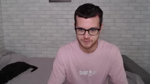 Snapshot of electric_smile chatting on September 27, 2025, 9:25 am Alex online show from September 27, 2025, 9:25 am