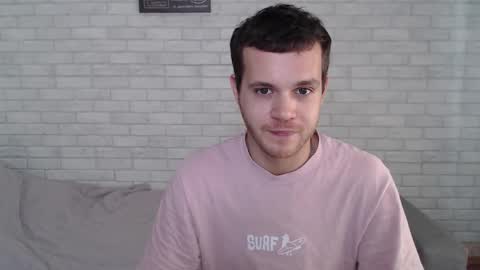 Snapshot of electric_smile chatting on October 8, 2025, 9:29 am Alex online show from October 8, 2025, 9:29 am