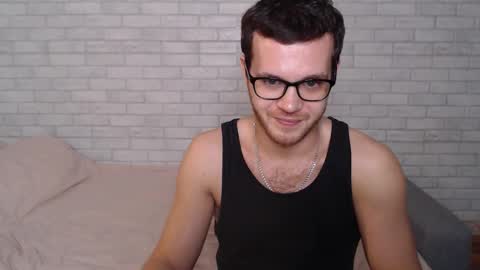 Snapshot of electric_smile chatting on October 20, 2025, 5:35 pm Alex online show from October 20, 2025, 5:35 pm