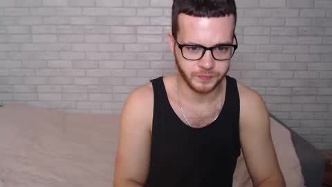 Snapshot of electric_smile chatting on November 5, 2025, 2:17 pm Alex online show from November 5, 2025, 2:17 pm