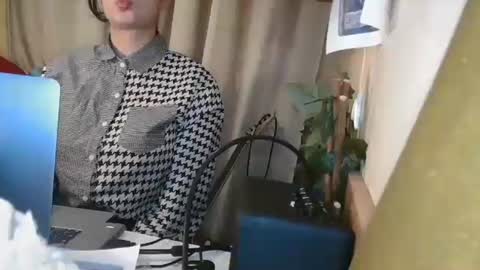 Julia Follow me on Onlyfansju grosroberts online show from December 8, 2024, 9:41 pm