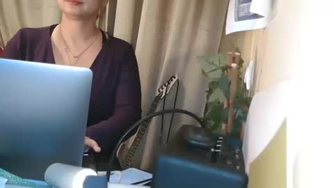 Julia Follow me on Onlyfansju grosroberts online show from December 10, 2024, 1:00 pm