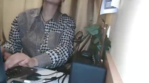 Julia Follow me on Onlyfansju grosroberts online show from January 7, 2025, 12:31 pm