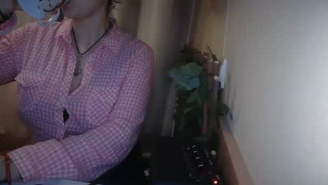 Julia Follow me on Onlyfansju grosroberts online show from March 2, 2025, 2:21 pm