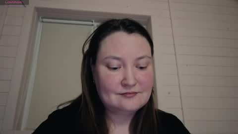 elegant_pleasure online show from April 3, 2026, 8:40 pm