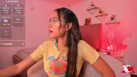 Snapshot of elegant_rouse chatting on May 17, 2026, 7:43 pm Rouse online show from May 17, 2026, 7:43 pm