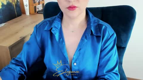 eleganzavogue online show from May 9, 2026, 7:13 am