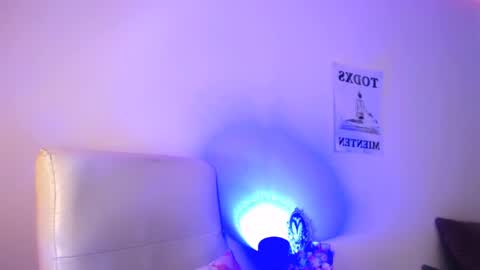 Snapshot of elektra_sky11 chatting on April 5, 2026, 7:44 pm Elektra Sky online show from April 5, 2026, 7:44 pm