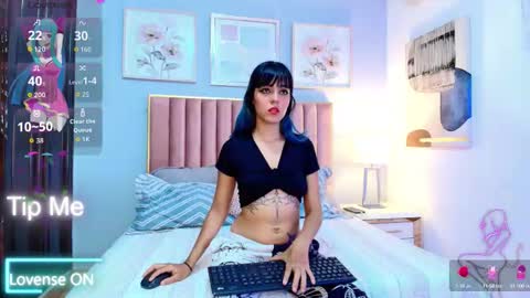 Snapshot of elektrablue_1 chatting on October 2, 2025, 4:30 am Elektra online show from October 2, 2025, 4:30 am