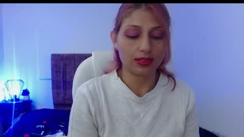 Snapshot of elena_detroya_ chatting on March 12, 2025, 12:36 pm Elena online show from March 12, 2025, 12:36 pm