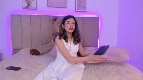 Snapshot of elena_dolce chatting on April 29, 2026, 3:54 am Elena online show from April 29, 2026, 3:54 am