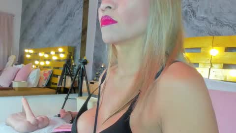 Elena online show from February 13, 2025, 7:10 pm