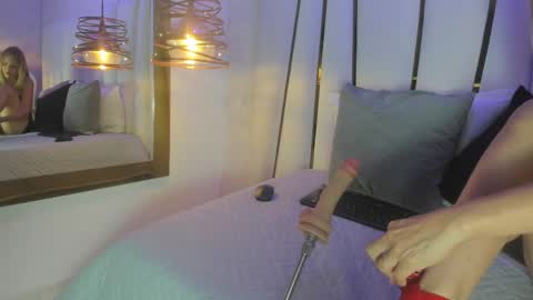 Elena online show from April 29, 2026, 7:09 pm