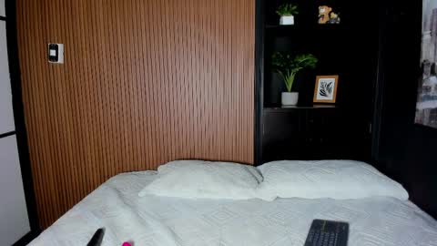 Snapshot of elena_rosse chatting on May 9, 2026, 1:22 am Elena online show from May 9, 2026, 1:22 am