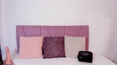 elena_wolff online show from June 30, 2026, 11:33 am