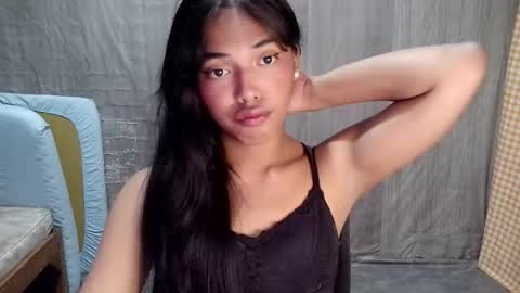 elenacum online show from October 7, 2025, 3:42 pm