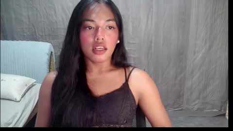 elenacum online show from October 21, 2025, 3:24 pm