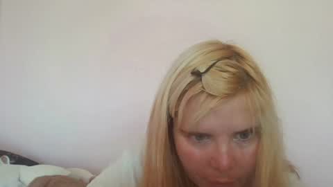 Snapshot of elenaflirt chatting on June 25, 2026, 8:19 am Elena online show from June 25, 2026, 8:19 am