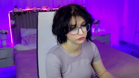 Miss Elena online show from February 3, 2026, 6:46 pm