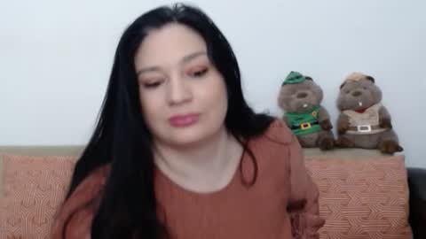 Snapshot of elenatroyy chatting on March 3, 2025, 9:48 pm ElenaTroyy online show from March 3, 2025, 9:48 pm