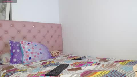 Snapshot of elettra_parisi19 chatting on March 8, 2025, 1:17 am elettra_parisi19 online show from March 8, 2025, 1:17 am