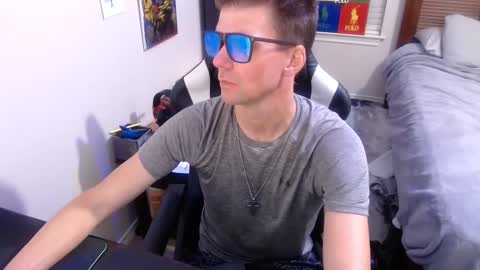 Snapshot of elevatetlb chatting on September 14, 2025, 5:28 am Walker online show from September 14, 2025, 5:28 am