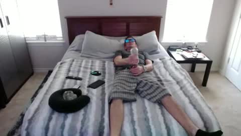 Snapshot of elevatetlb chatting on October 3, 2025, 7:11 pm Walker online show from October 3, 2025, 7:11 pm