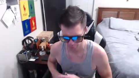 Snapshot of elevatetlb chatting on October 14, 2025, 4:02 am Walker online show from October 14, 2025, 4:02 am