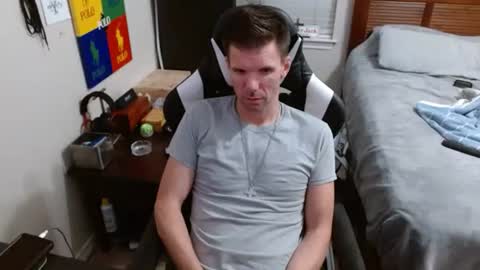 Snapshot of elevatetlb chatting on October 21, 2025, 4:46 am Walker online show from October 21, 2025, 4:46 am