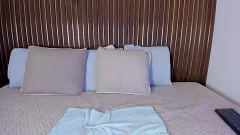 Snapshot of elevensky_ chatting on September 24, 2025, 9:18 pm Elevensky  online show from September 24, 2025, 9:18 pm