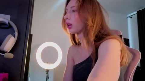 Elfie online show from May 19, 2026, 6:09 am
