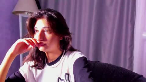 Snapshot of elfy_rare chatting on September 21, 2025, 8:21 pm Elfy online show from September 21, 2025, 8:21 pm