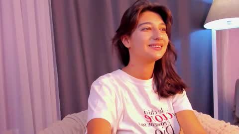 Snapshot of elfy_rare chatting on October 1, 2025, 3:07 pm Elfy online show from October 1, 2025, 3:07 pm